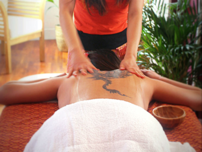Massage Thai à l'huile aromatique